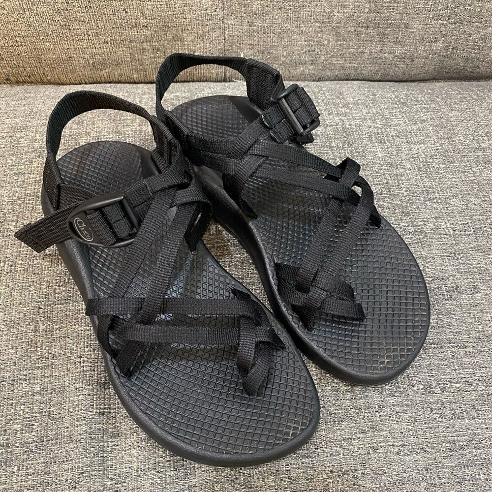 Chaco Black Hiking Sandals Women Size 7
